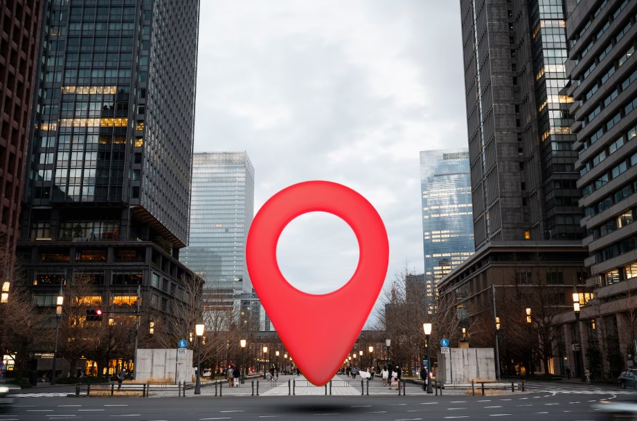 Location red pin with landscape background